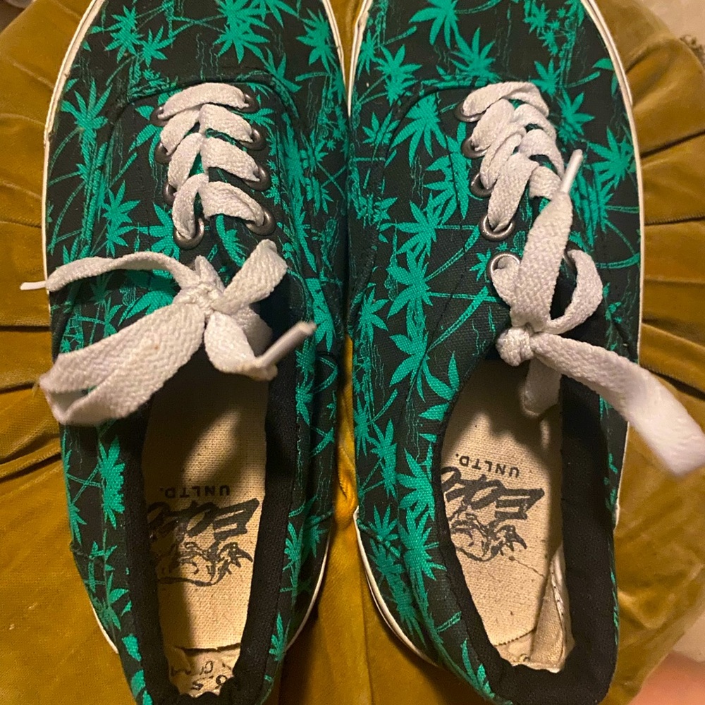 Ecko Unltd Shoes Men 8.5/ Women 7.5